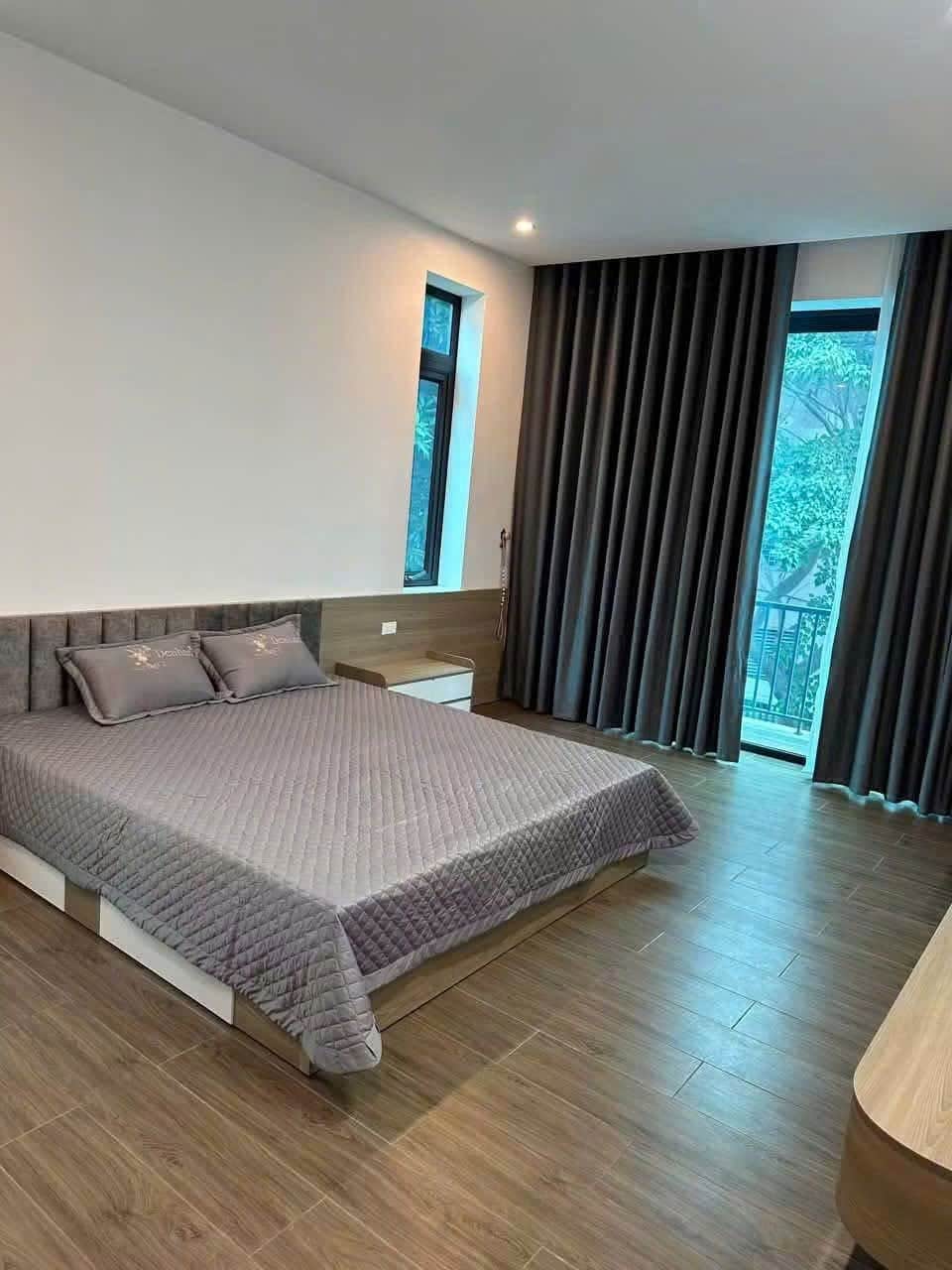 Ảnh 4 của Cho thuê biệt thự KĐT Duy Tân, Vinh, full nội thất, có thang máy