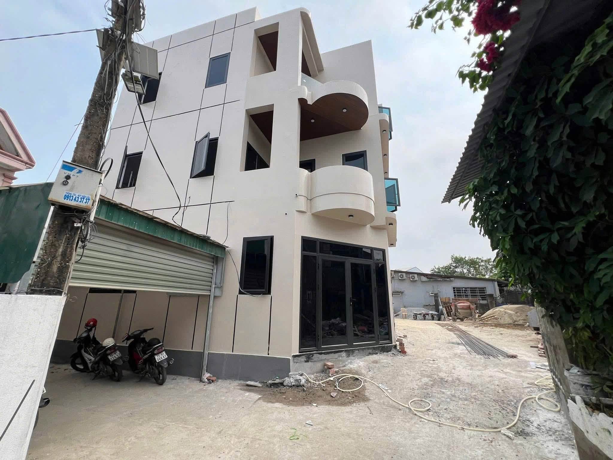 Ảnh 2 của Bán nhà 3 tầng lô góc 2 mặt tiền tại ngõ Lý Thường Kiệt