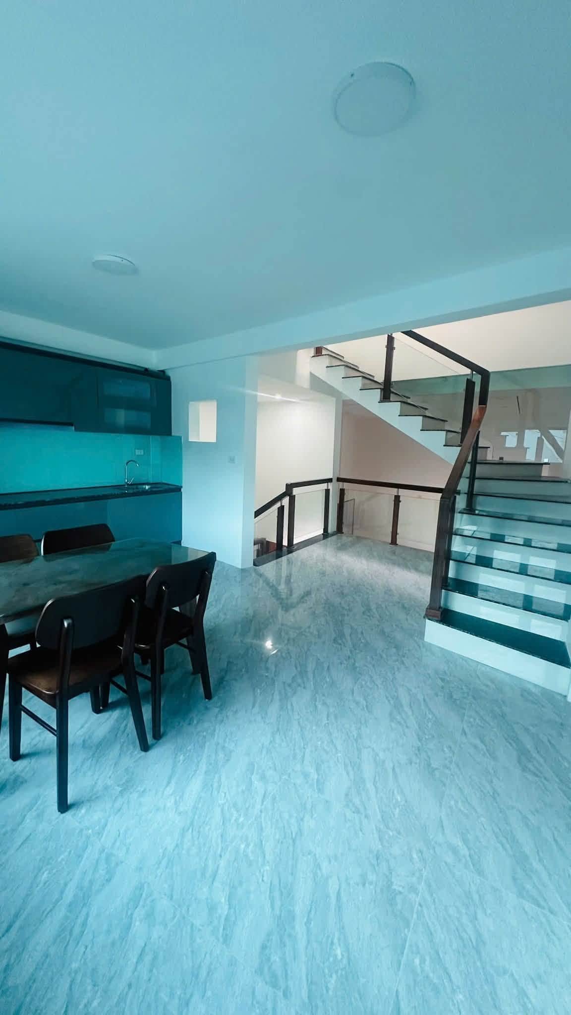 Ảnh 3 của Bán nhà 3 tầng Hưng Lộc, TP Vinh, có gara ô tô, giá 3.x tỷ