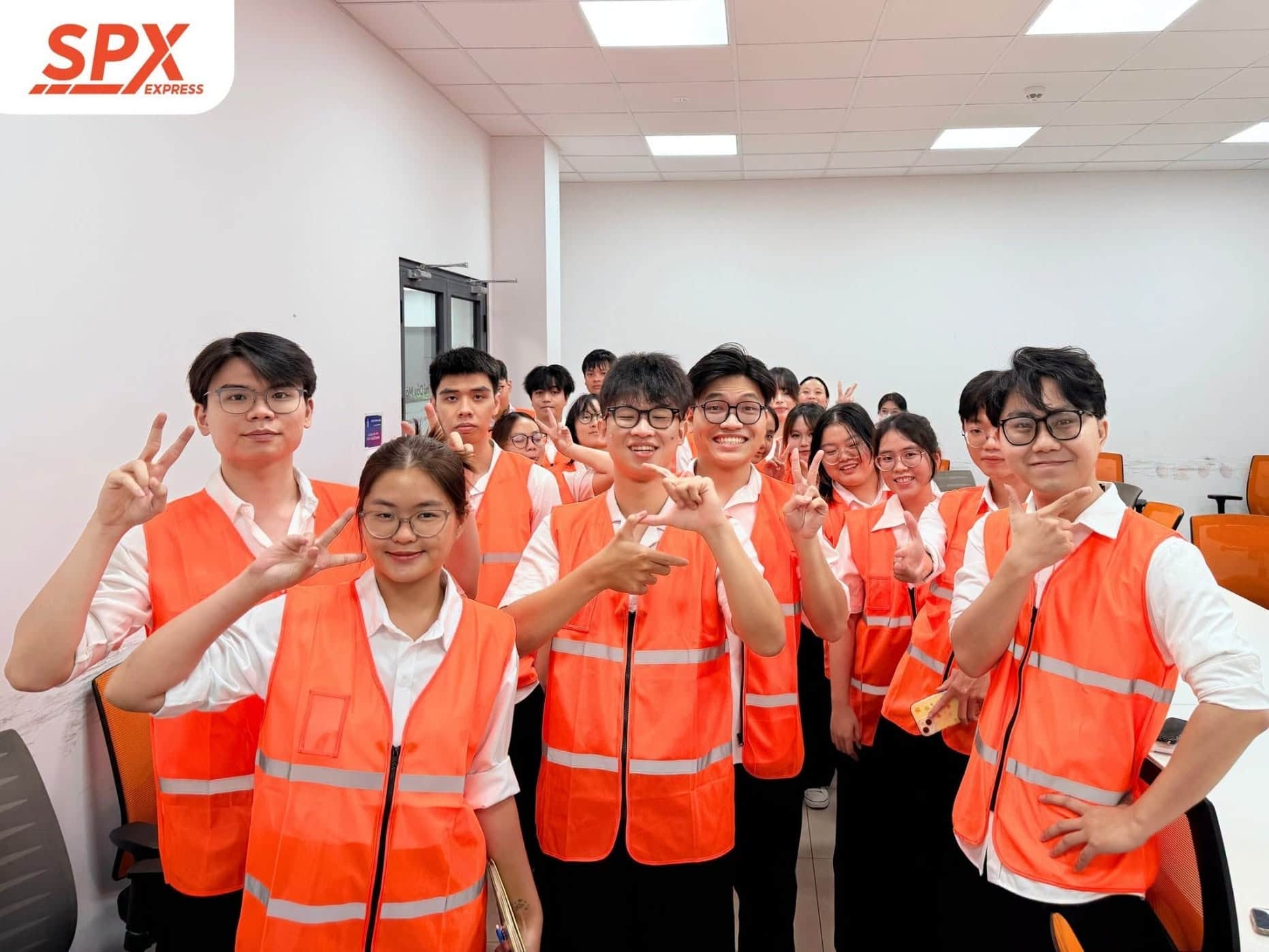 Ảnh 1 của Tuyển nhân viên điều phối vận hành kho và giao hàng xe máy tại Nghệ An