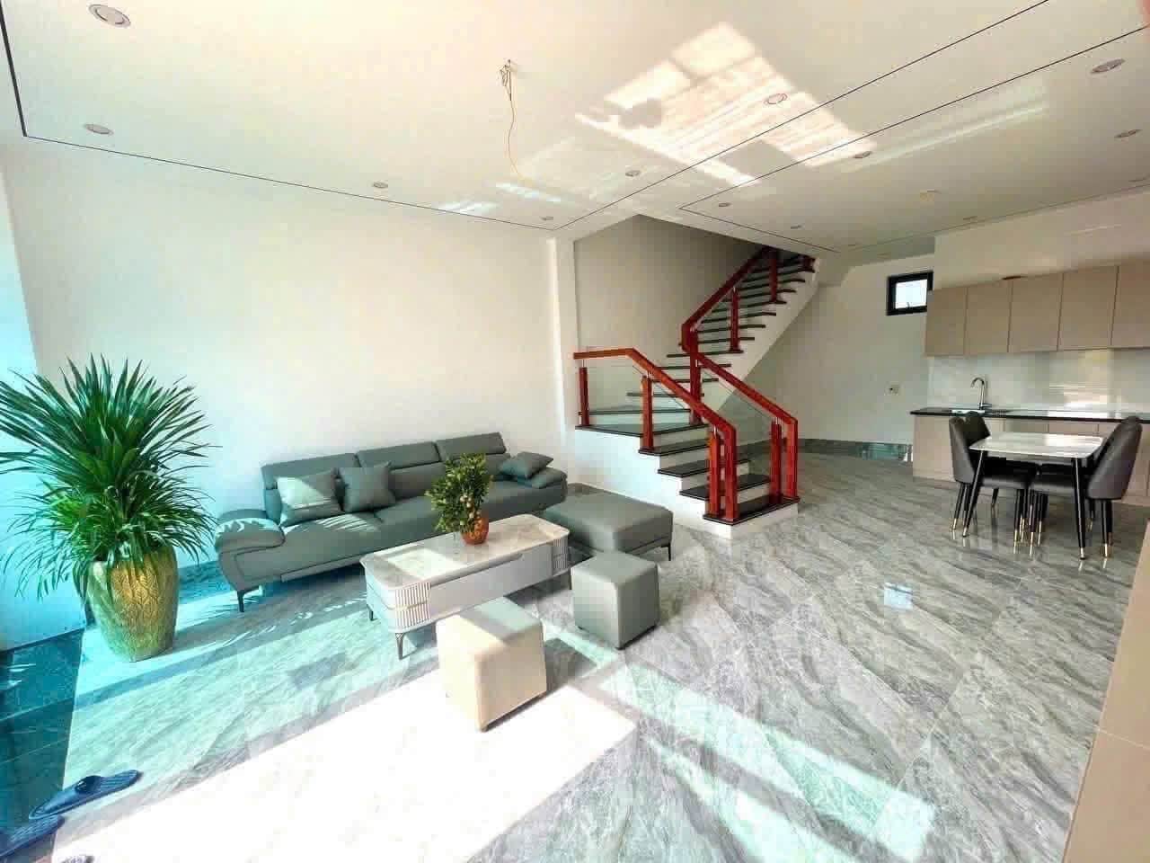 Ảnh 3 của Bán nhà 3 tầng full nội thất tại Đông Vĩnh, gần bệnh viện Y học cổ truyền
