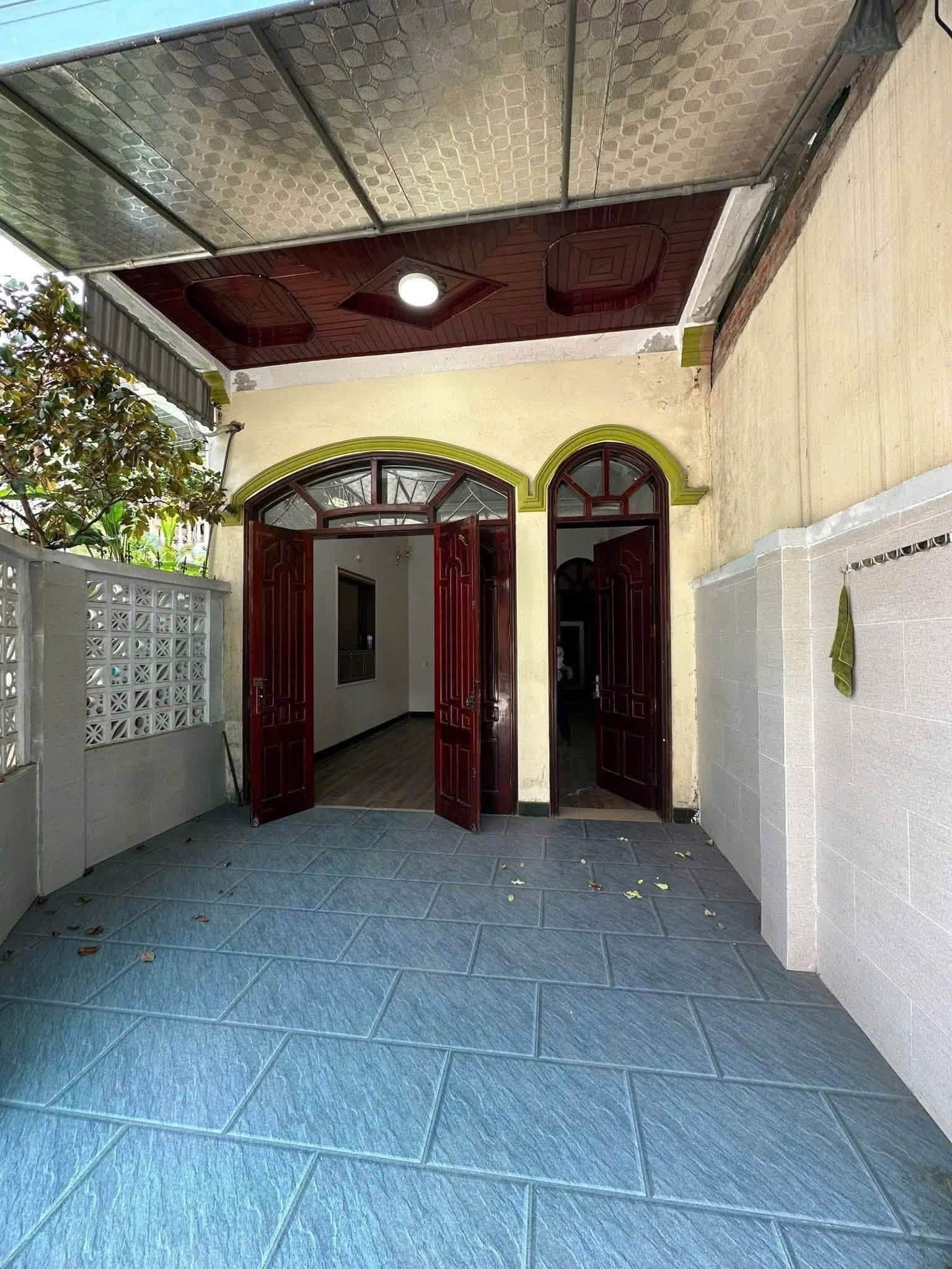Ảnh 4 của Bán lô đất có nhà 2 tầng tại lối 2 Trần Phú và Nguyễn Viết Phú