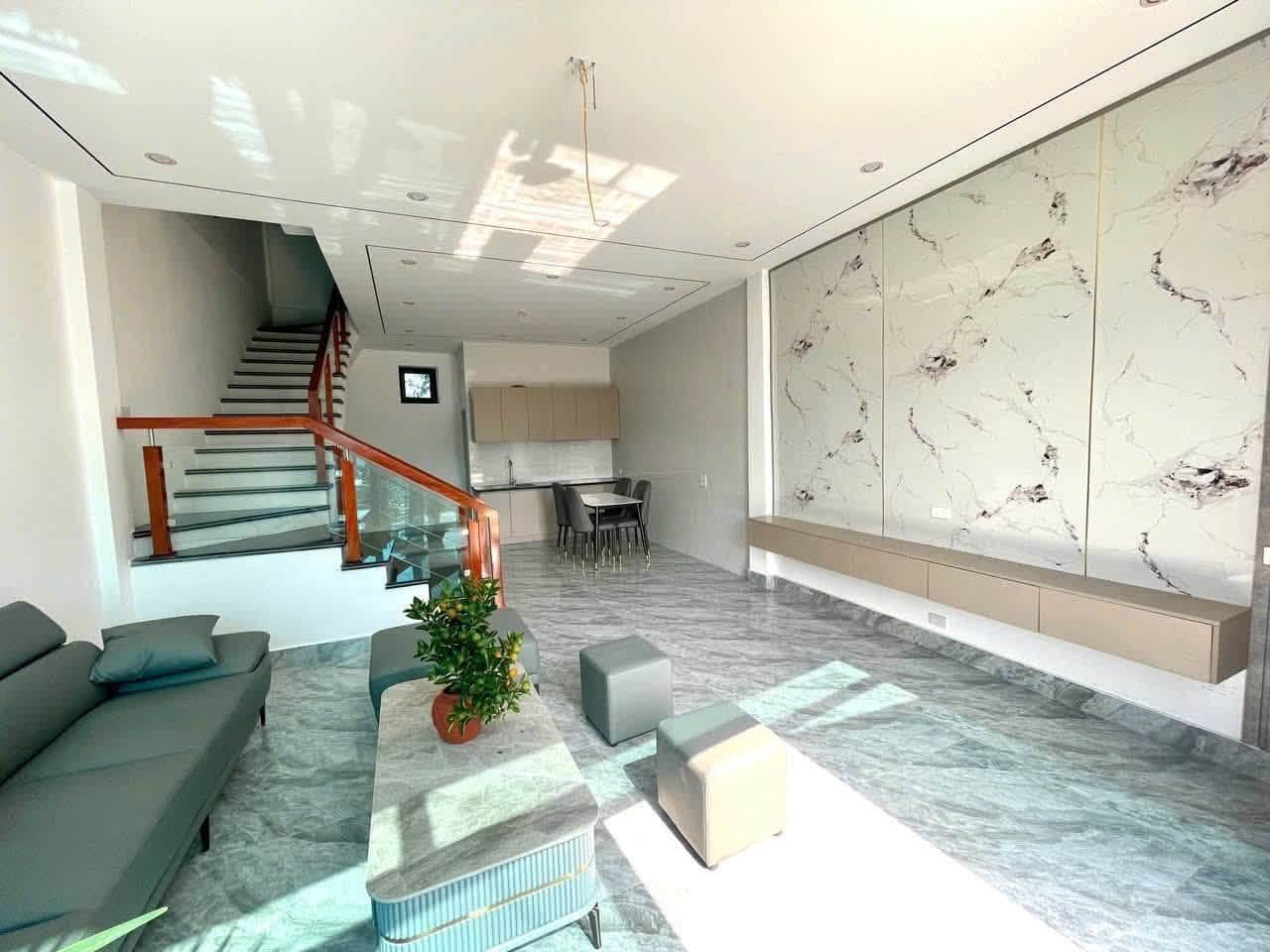 Ảnh 2 của Bán nhà 3 tầng tại Đông Vĩnh, ngõ 71 Trần Bình Trọng, 50m2