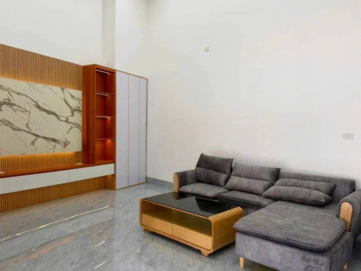 Ảnh 4 của Bán nhà 3 tầng kiên cố gần đường Trần Trùng Quang, Nghệ An