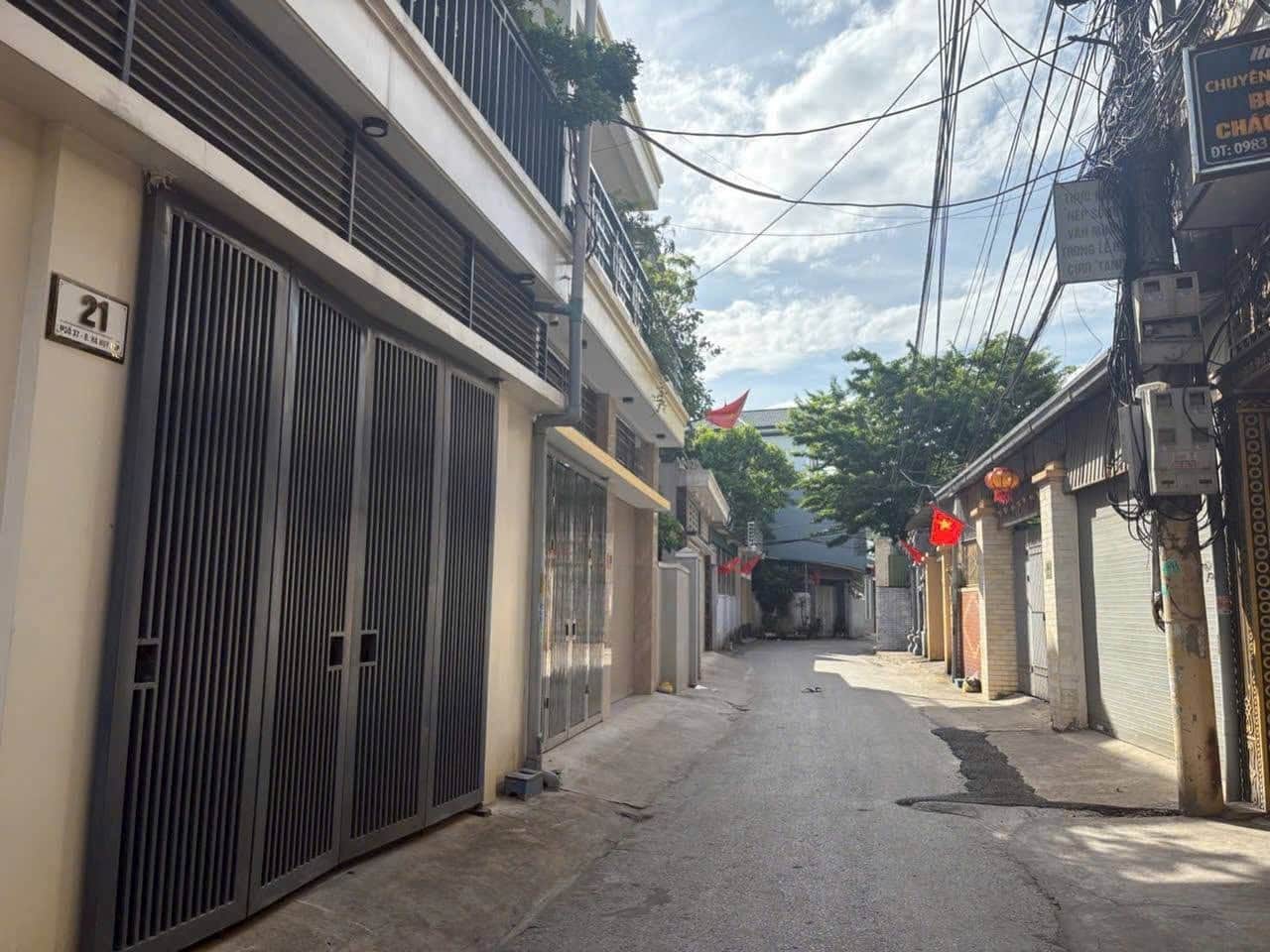 Ảnh 4 của Bán nhà 2 tầng 2 mặt tiền đường Hà Huy Tập, TP Vinh