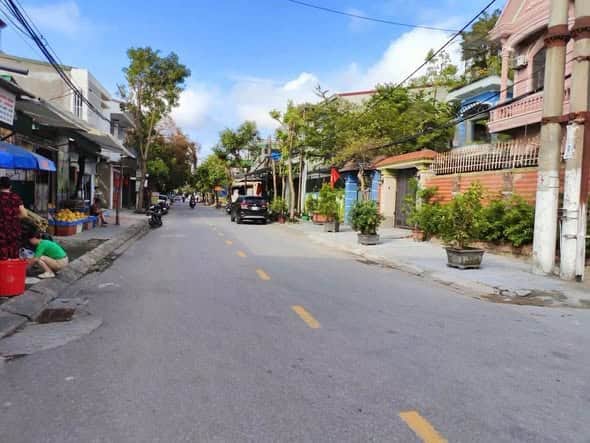 Ảnh 1 của Bán nhà 2 tầng lô góc 2 mặt tiền đường Chu Văn An, Lê Lợi