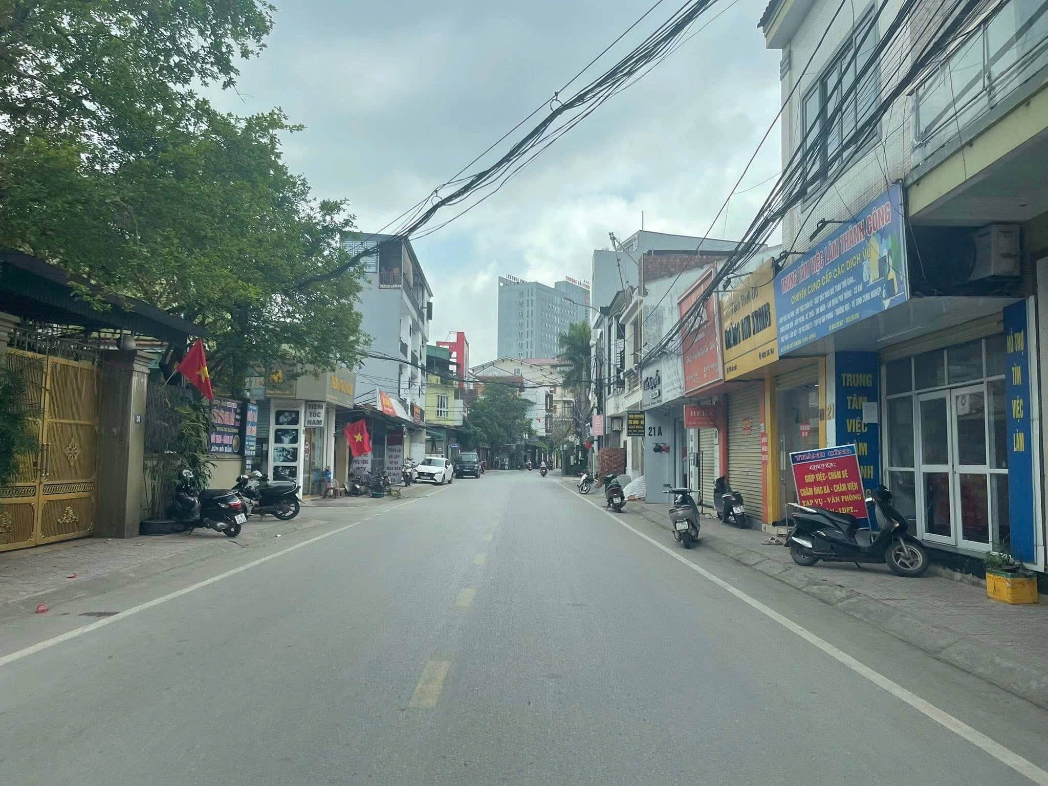 Ảnh 1 của Bán nhà 3 tầng mặt đường kinh doanh tại phường Thành Vinh, TP Vinh