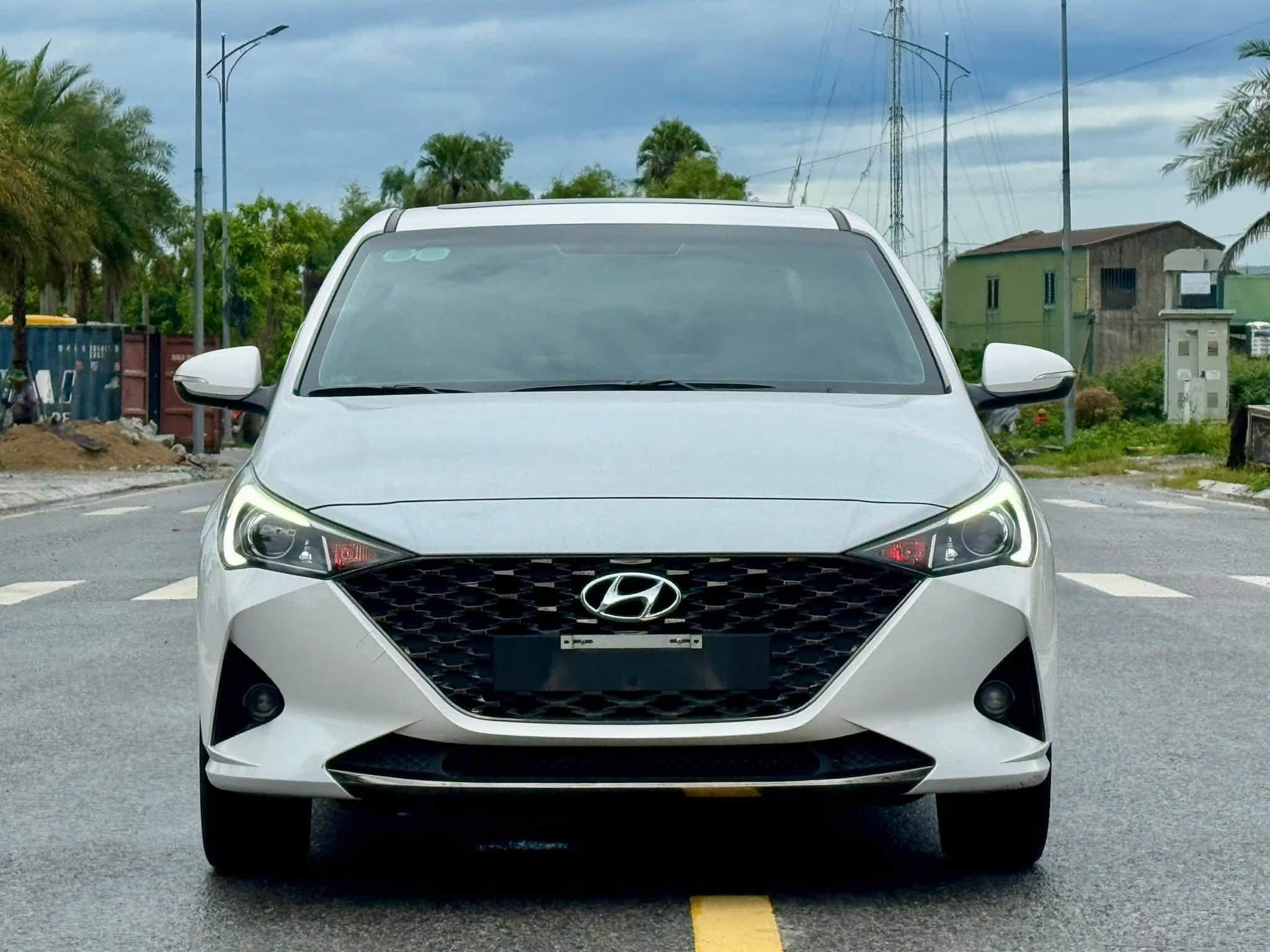 Ảnh 3 của Bán xe Hyundai Accent ATH 2022, màu trắng, đã đi 20.000 km