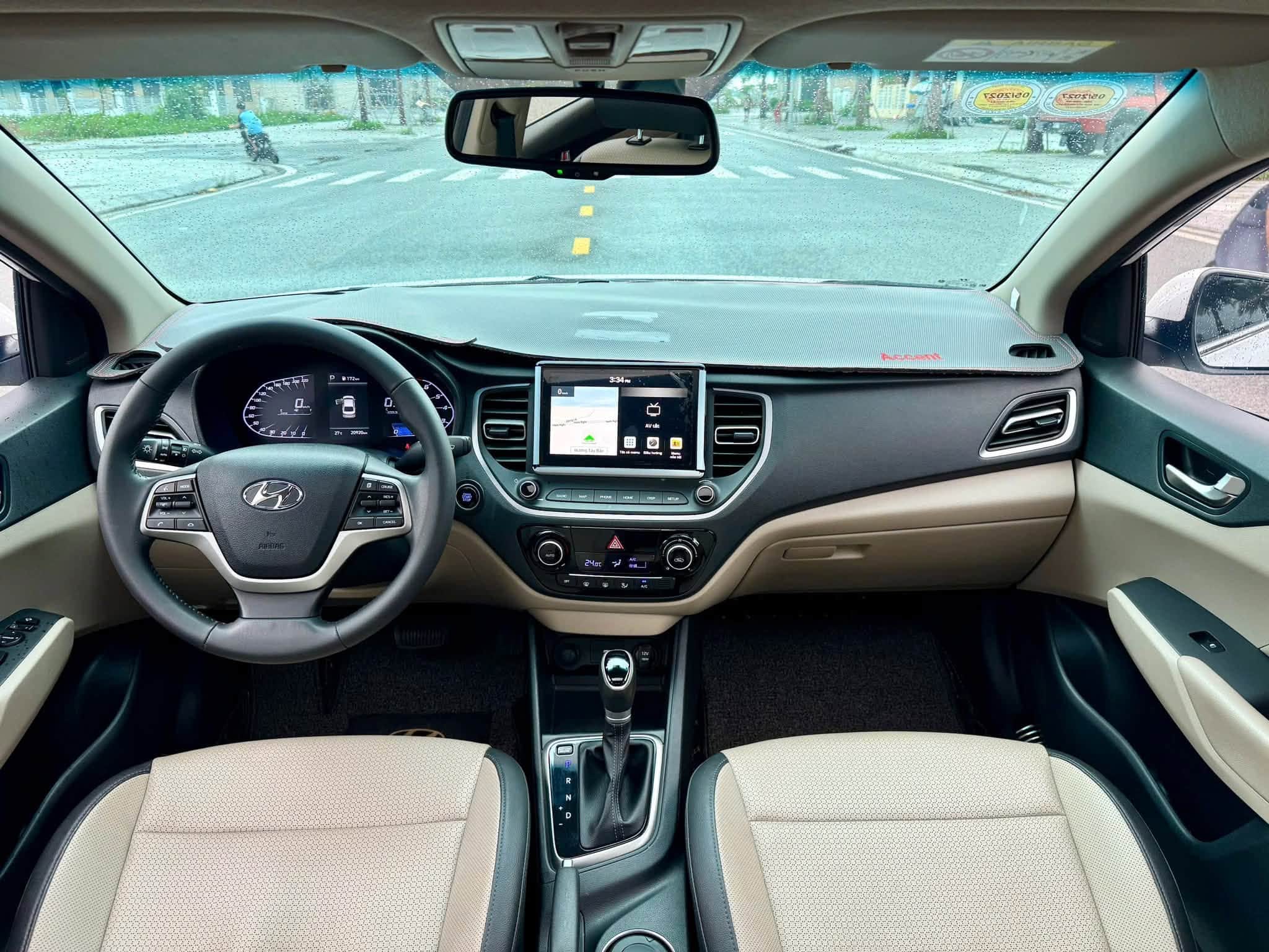 Ảnh 4 của Bán xe Hyundai Accent ATH 2022, màu trắng, đã đi 20.000 km