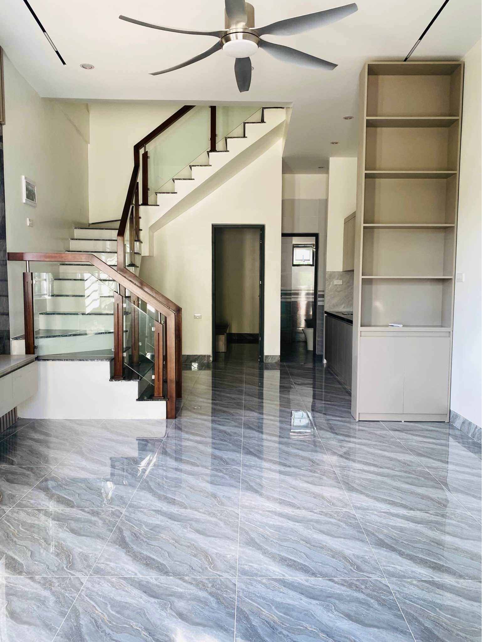 Ảnh 3 của Bán nhà 2 tầng tại Hưng Lộc, gần đường Phan Văn Chí, 3 phòng ngủ