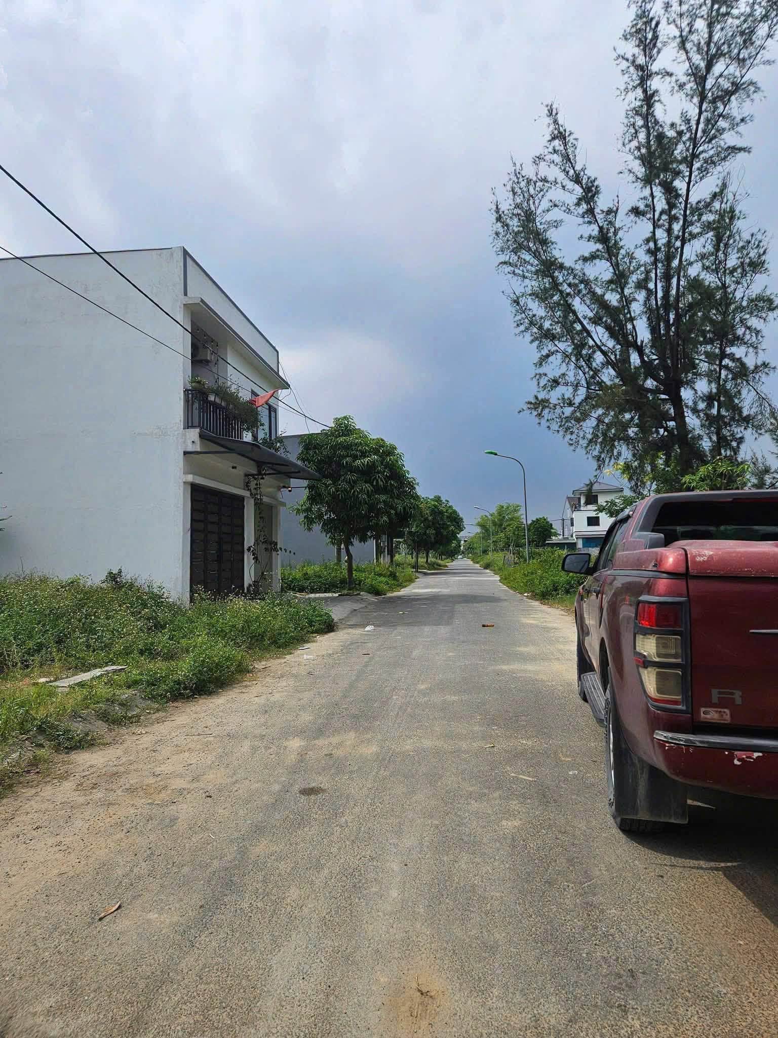 Ảnh 3 của Bán lô góc 2 mặt tiền tại Nghi Kim, gần bến xe Vinh, giá dưới 2 tỷ