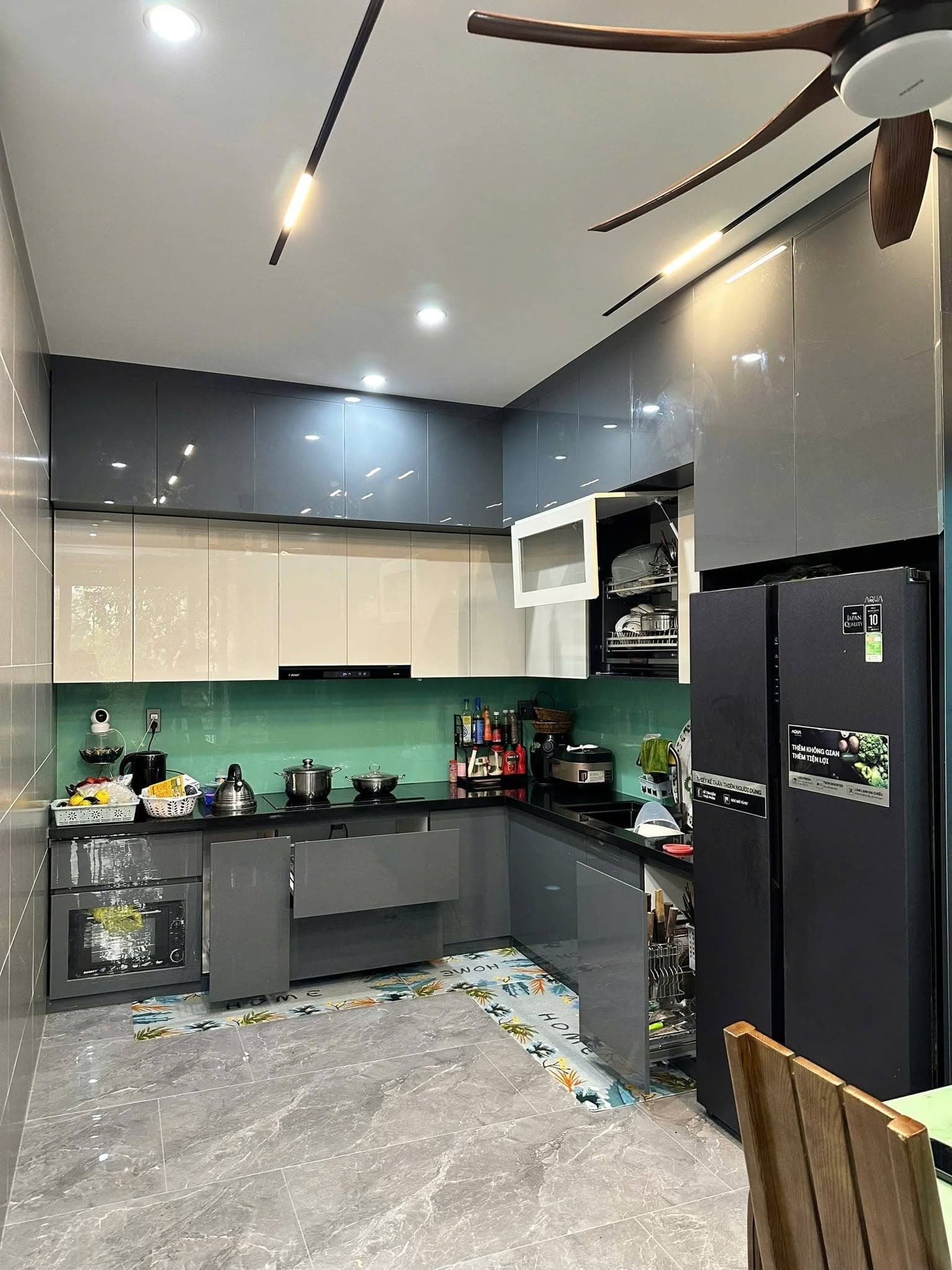 Ảnh 1 của Bán nhà 3 tầng phường Vinh Phú, gần sân bay Vinh, có gara ô tô