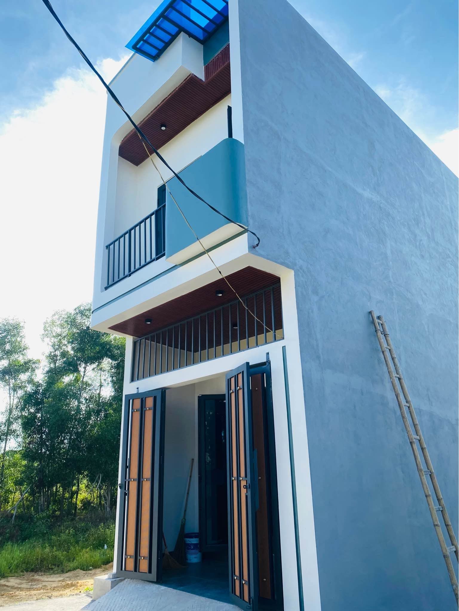 Ảnh 1 của Bán nhà 2 tầng tại Hưng Lộc, gần đường Phan Văn Chí, 3 phòng ngủ
