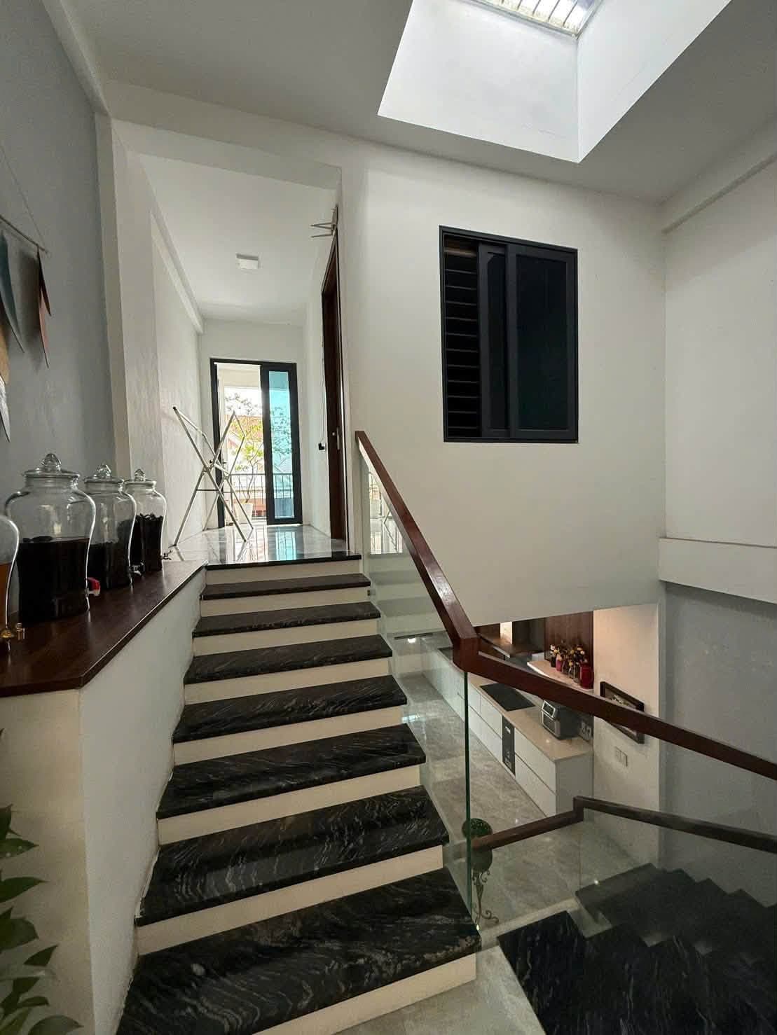 Ảnh 1 của Bán nhà 3 tầng khu Hà Huy Tập, đường ô tô thông bàn cờ