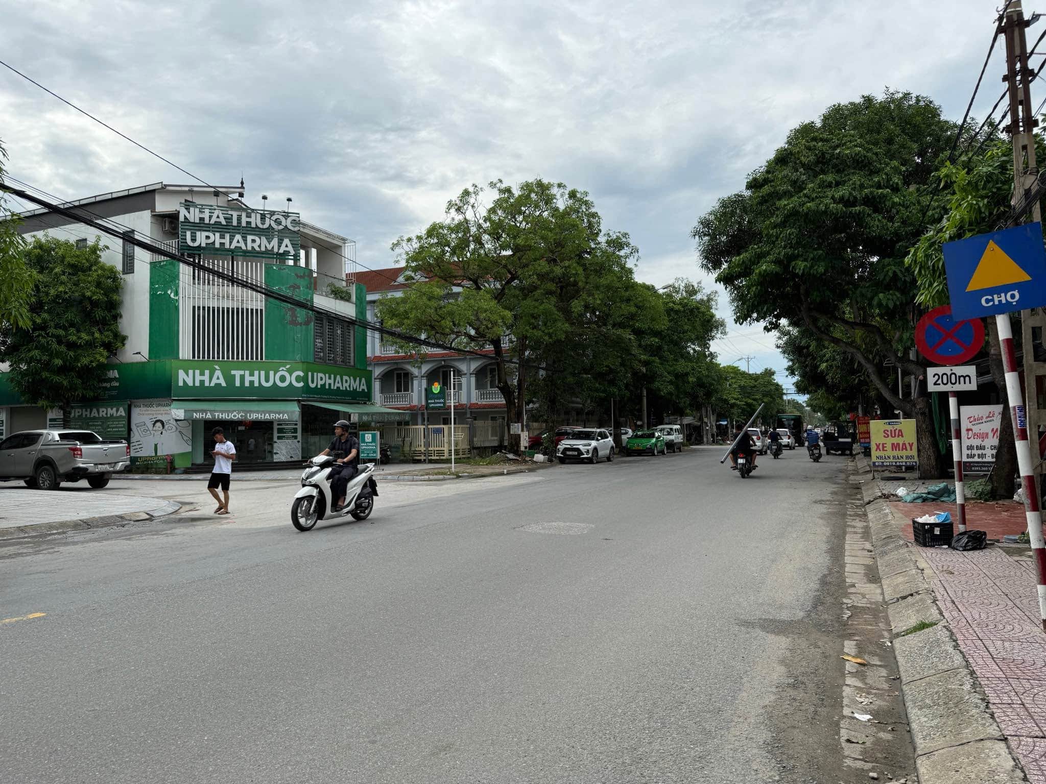 Ảnh 2 của Bán lô góc 330m2 mặt tiền Nguyễn Trường Tộ, Đông Vĩnh, TP Vinh
